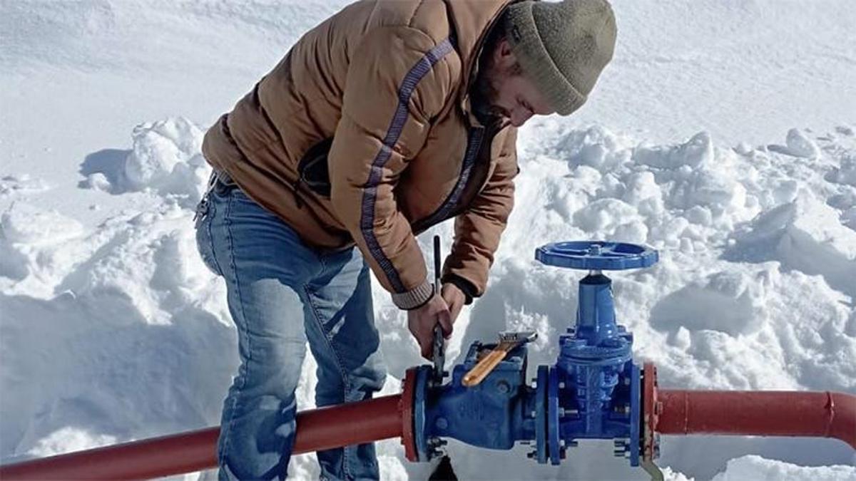 Van Çatak’ta mahallenin su sorunu çözüldü