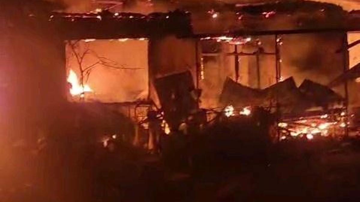 Edirne'de yangın her yeri sardı: 3 eve sıçradı