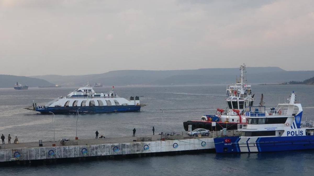 Bozcaada ve Gökçeada'ya gidecekler dikkat! Tüm feribot seferleri iptal edildi