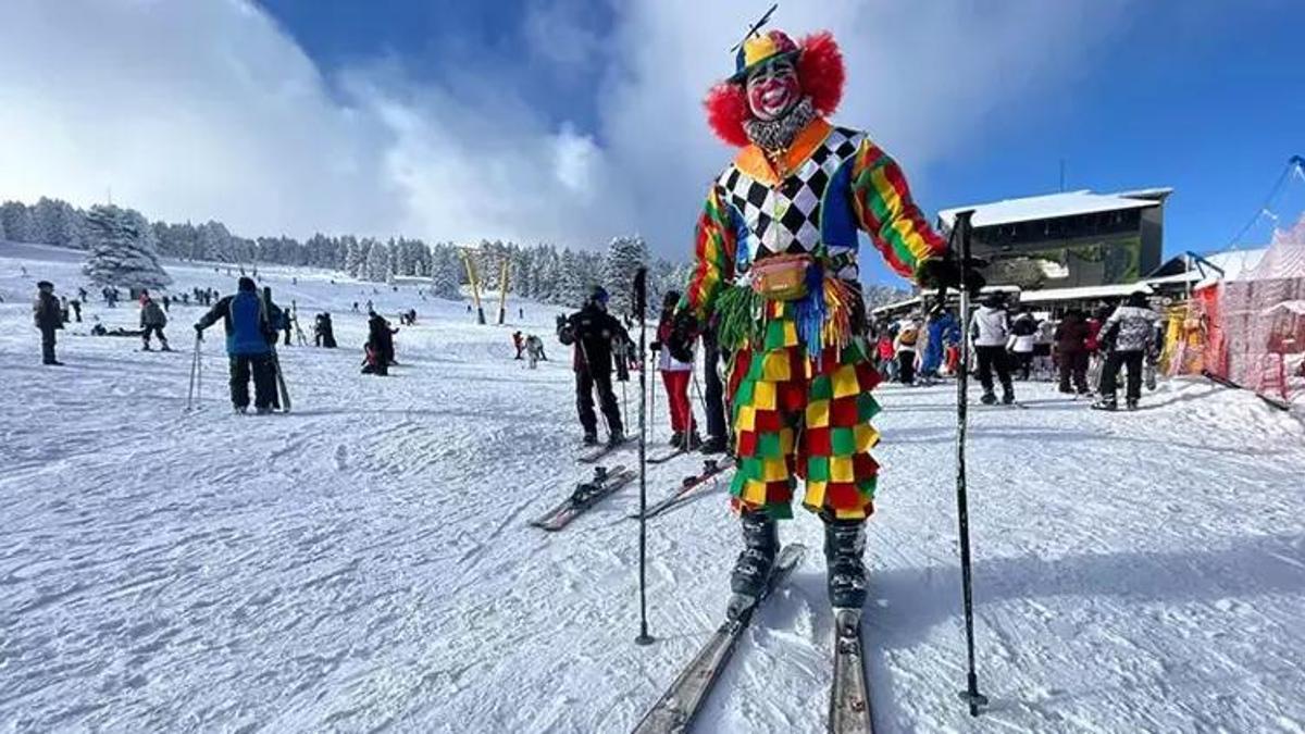 Bursa- ‘Beyaz cennet’te palyaço hem kaydı hem eğlendirdi
