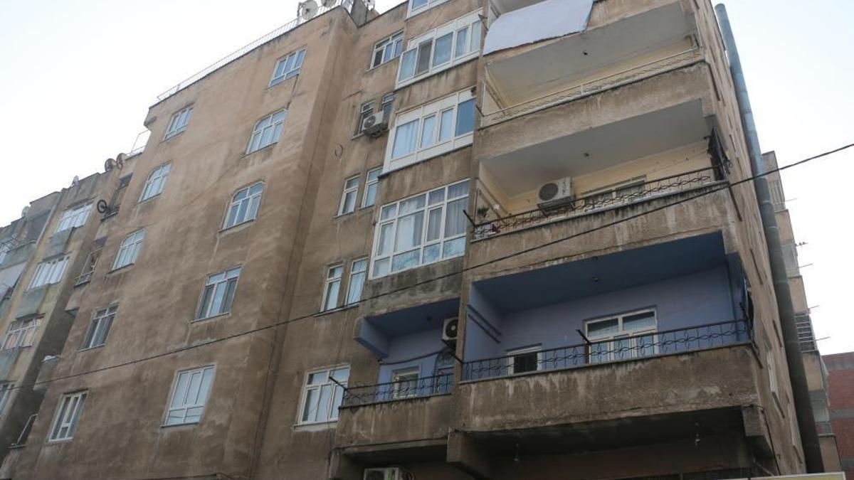 Diyarbakır'da 83 kişi nöbete başladı: Kolon çatlak, hırsızlar iş başında!