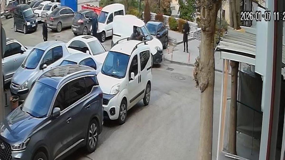 Karaman'da dehşete düşüren olay! Tartıştığı baba ile 3 oğlunu tabanca ile vurdu: Olay anı kamerada