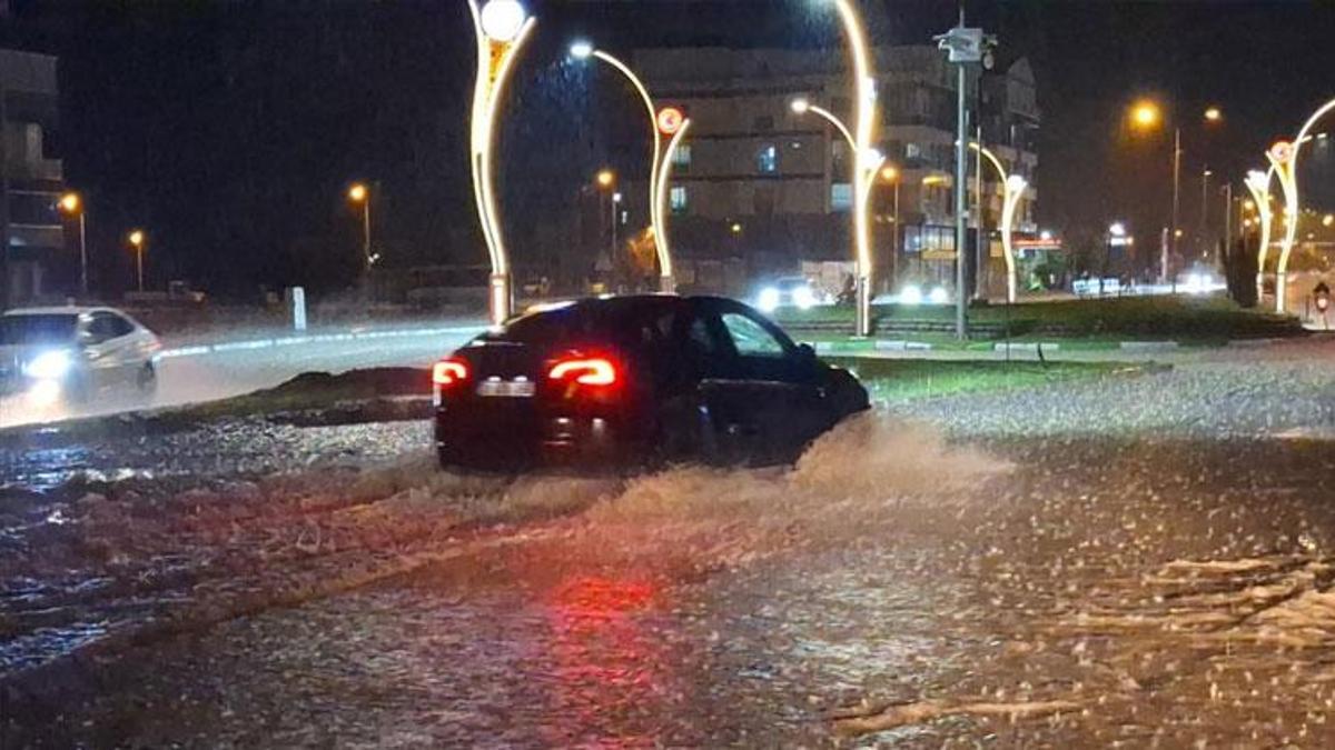 Kırklareli ve Edirne'de sağanak; su baskınları yaşandı