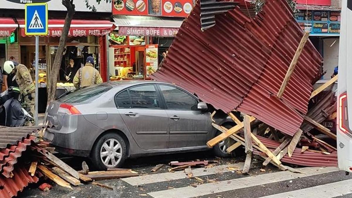 Esenler'de çatı uçtu, facianın eşiğinden dönüldü