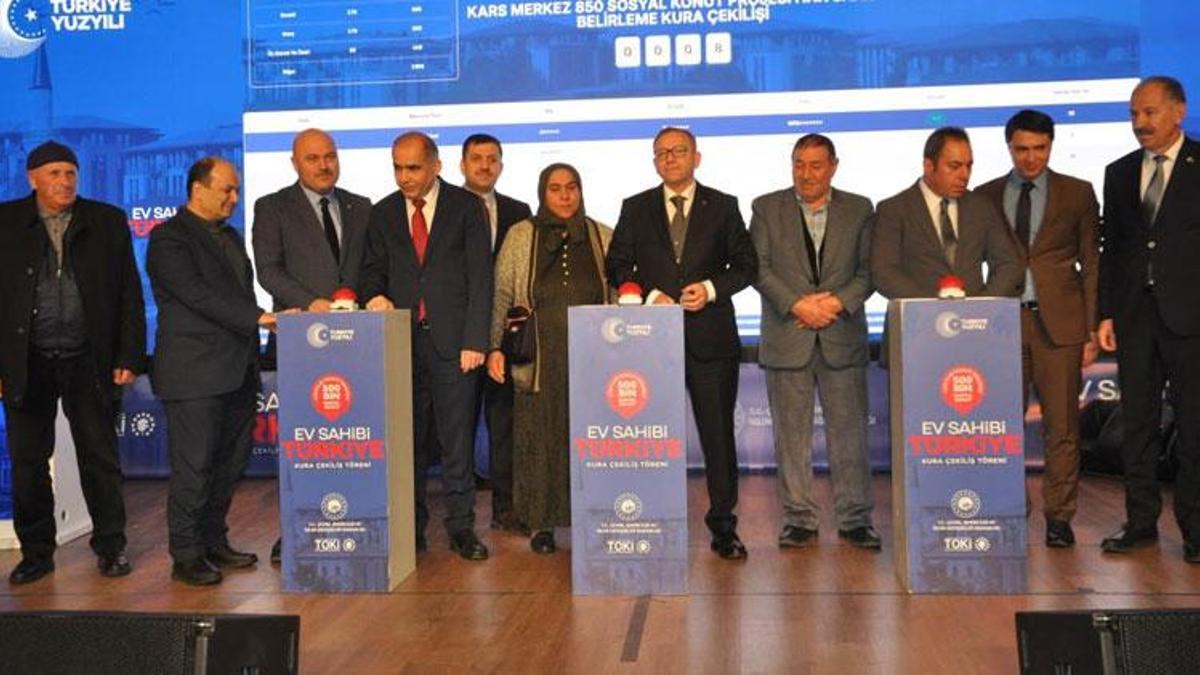 Yüzyılın Konut Projesi kapsamında Kars'ta bin 730 …