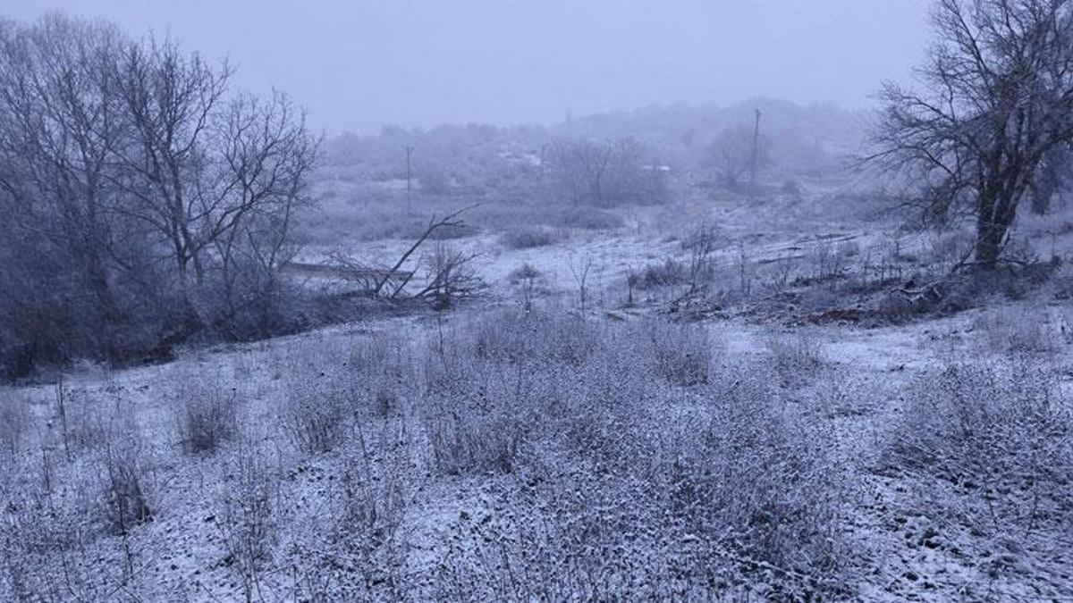 Kar yağışları Balkanlar üzerinden yurda giriş yaptı: Edirne'nin Hamzabeyli köyü beyaza büründü