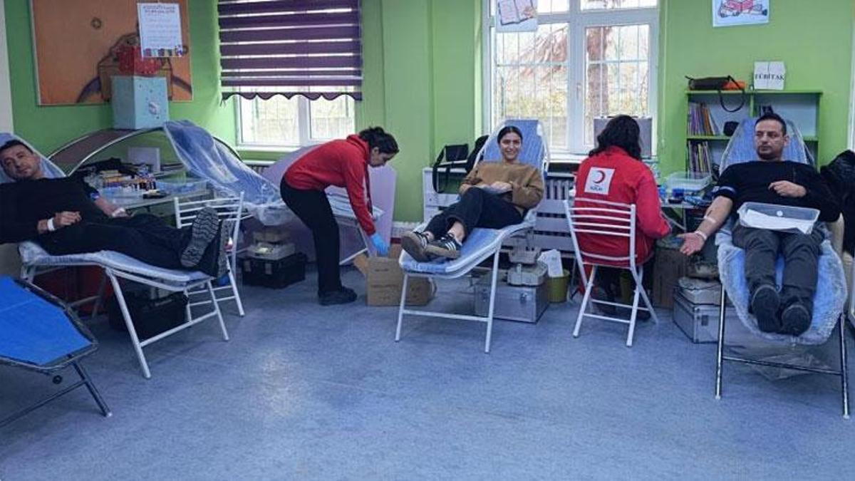 Sinop Türkeli’de okullarda rekor kan bağışı: 3 günde 253 ünite kan toplandı