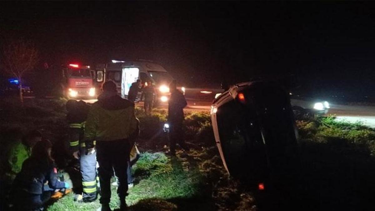 Kırıkhan'da kontrolden çıkan otomobil devrildi, sürücü yaralandı