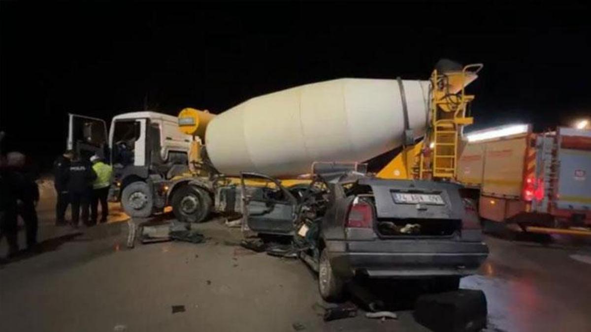 Bartın'da otomobil beton mikserine çarptı: 1 yaralı