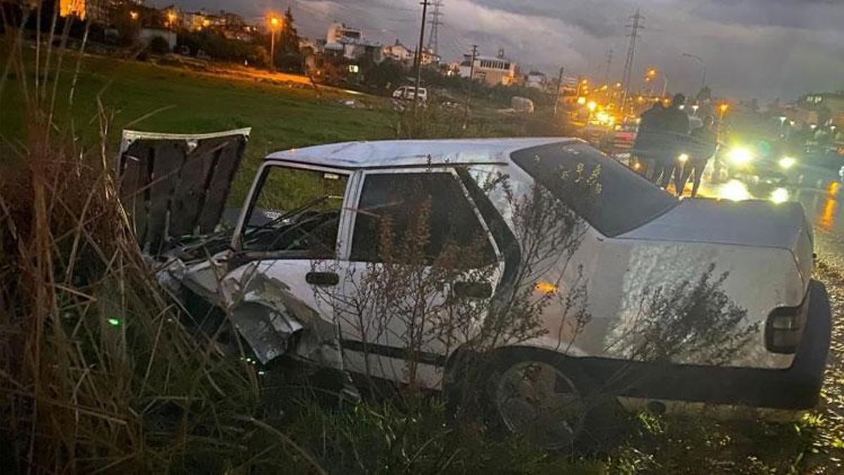 Antalya'da iki otomobilin karıştığı kazada 1 kişi yaralandı