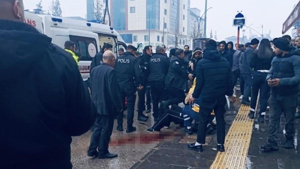 Gaziantep'te bıçaklı kavga! 1 kişi hayatını kaybetti, 1 kişi ağır yaralı