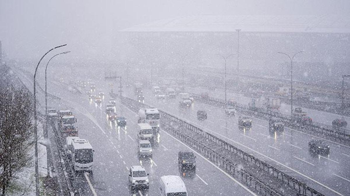 İstanbul'da kar yağışı başladı