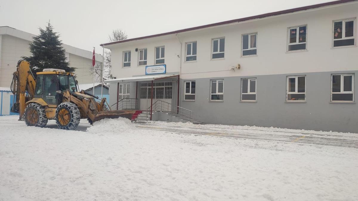 Malatya'da okullar tatil mi? Yarın okul var mı? 13 Ocak 2026 Salı Malatya'da okullar tatil edildi mi? Açıklama geldi