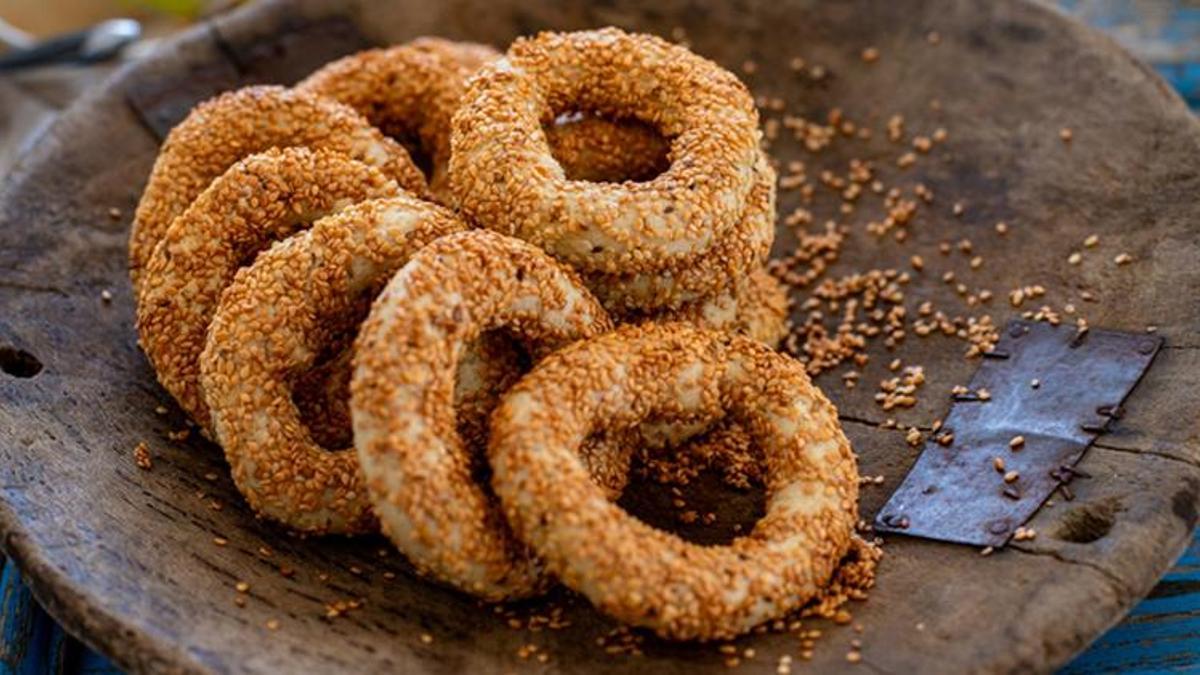 Kandil Simidi Kaç Kalori? Diyette Yenir mi? Kandil Simidi Nasıl Yapılır? Evde Kandil Simidi Tarifi ve Malzemeleri