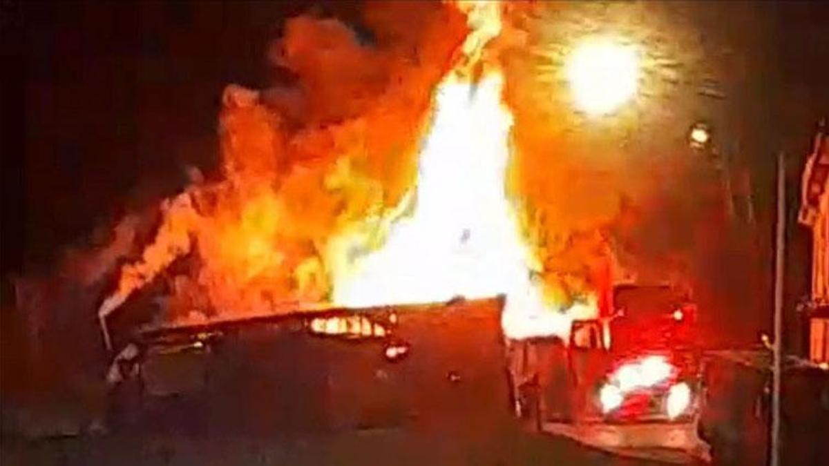 Eskişehir’de marangozhanede çıkan yangını itfaiye söndürdü