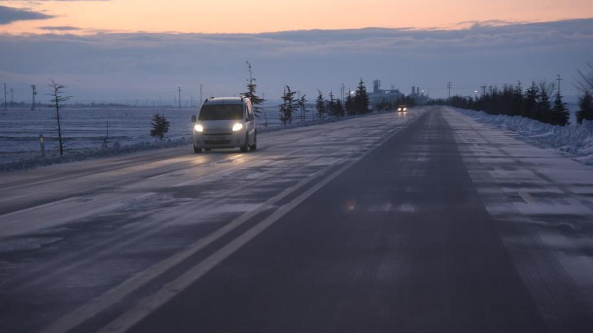 Sürücüler fark etmiyor bile! Yollarda görünmeyen gizli tehlike can alıyor