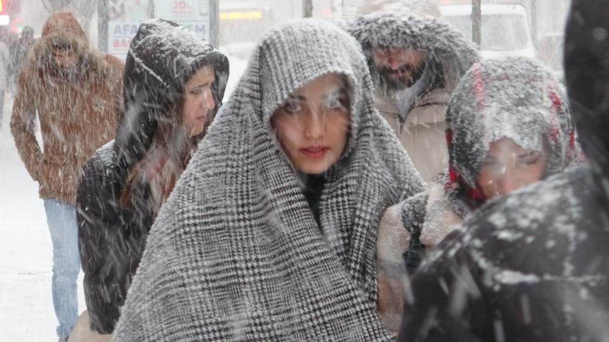 Afyon'da okullar tatil mi? Yarın okul var mı? 14 Ocak 2026 Çarşamba Afyon'da okullar tatil edildi mi? Açıklama geldi