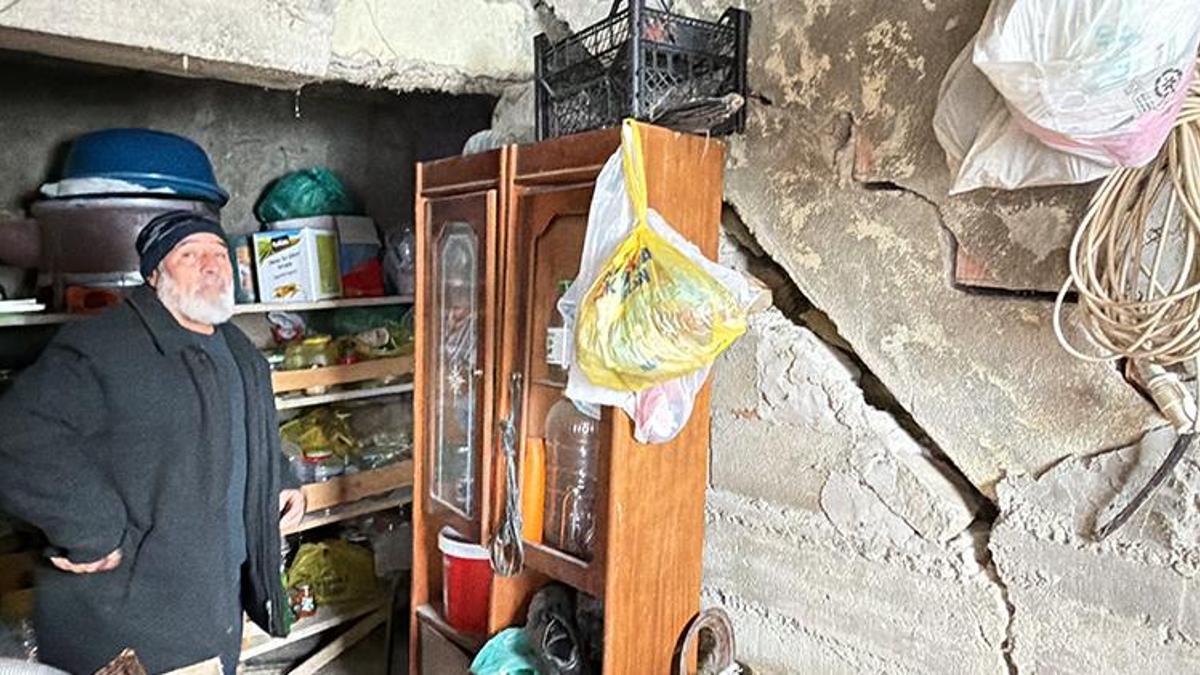 Bartın'da kar eridi heyelan meydana geldi! Onlarca evde yıkılma tehlikesi oluştu