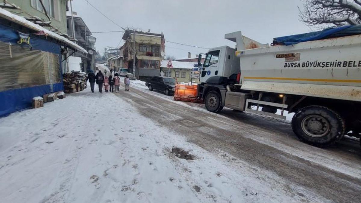 Bursa’da 129 mahalle yolu ulaşıma açıldı
