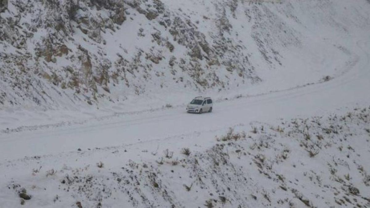 Van'da 296 yerleşim yeri ulaşıma kapandı