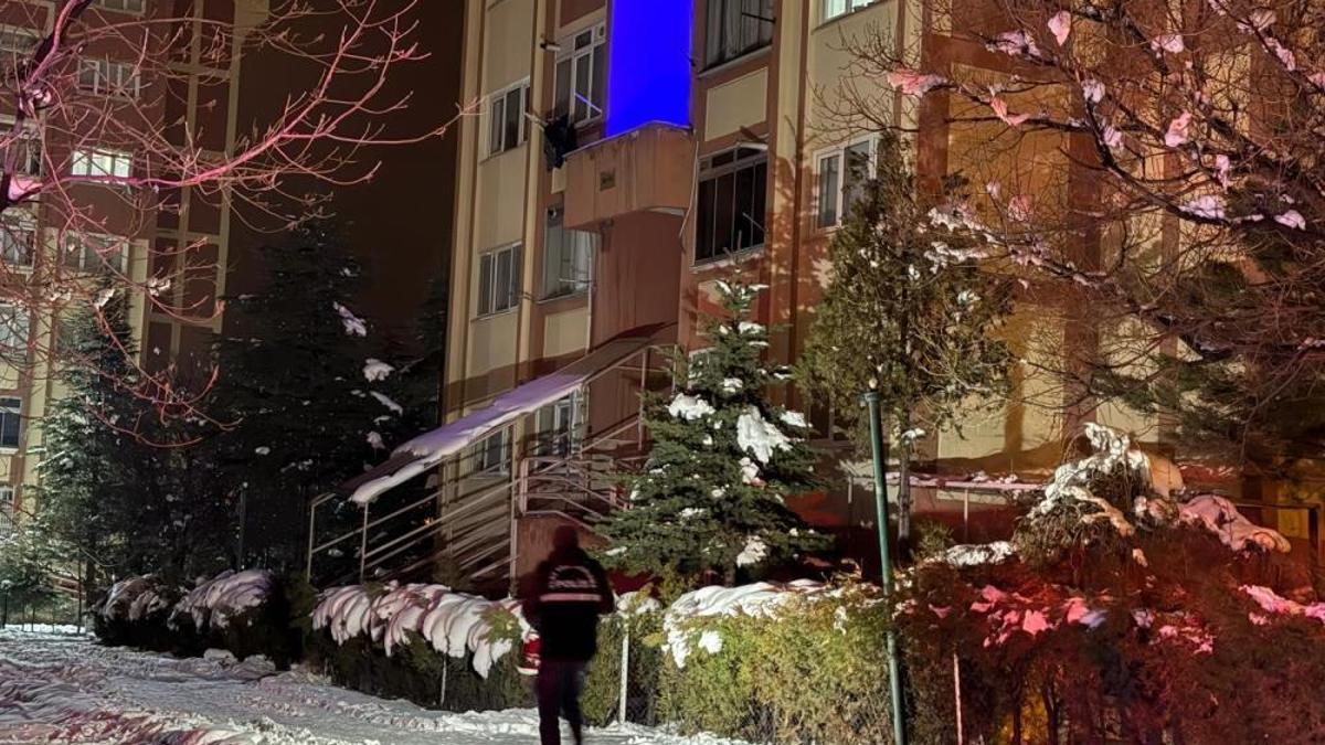 Kayseri'de korkunç olay! Karnesinde zayıfı olan lise 1 öğrencisi yaşamına son verdi