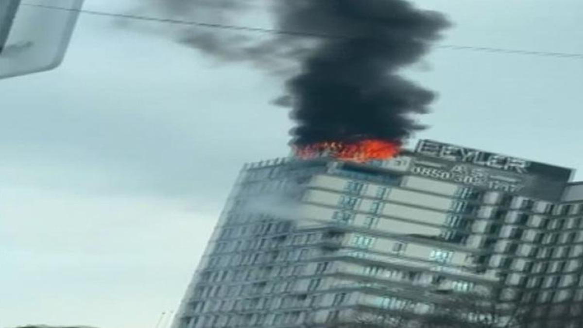 Esenyurt'ta kafede korku dolu anlar! Alevler bir anda her yeri sardı