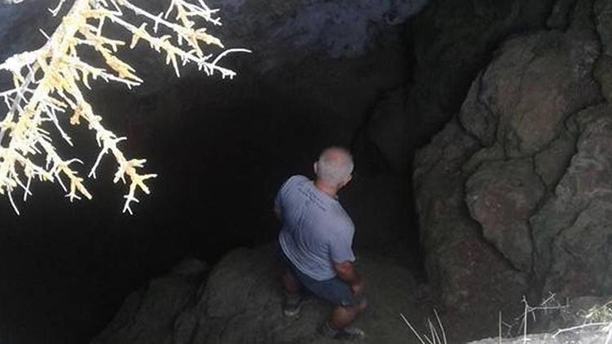 Aydın'ın köyünde tesadüfen keşfedildi! Metrelerce indikten sonra mağaranın içinden çıkıyor