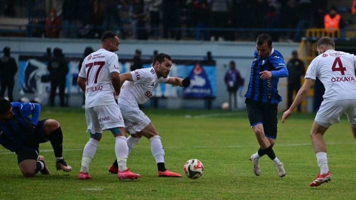 İnegölspor deplasmanda Karacabey Belediyespor'u tek golle geçti