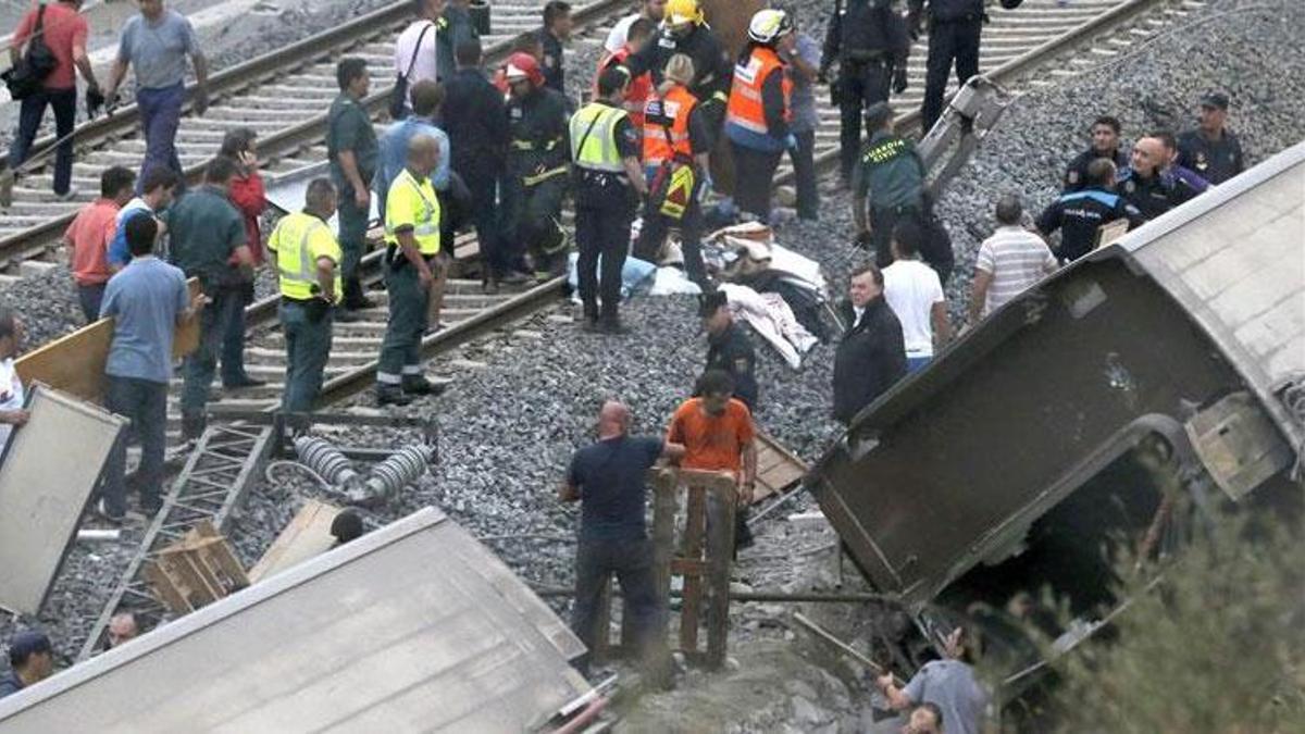 İspanya'da iki hızlı tren raydan çıktı: 7 kişi öldü, 25 kişi yaralandı