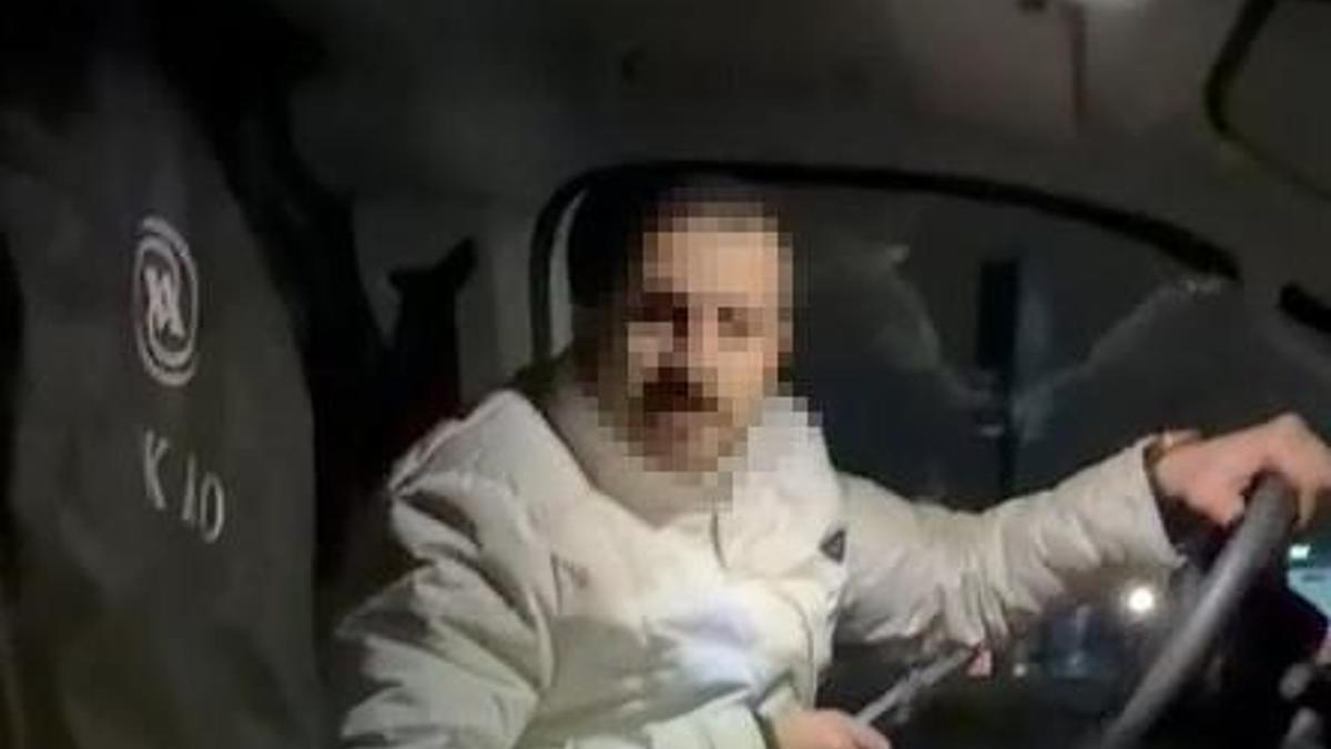 'Yol verme' kavgasında 2 kişi bıçaklandı; olay kamerada