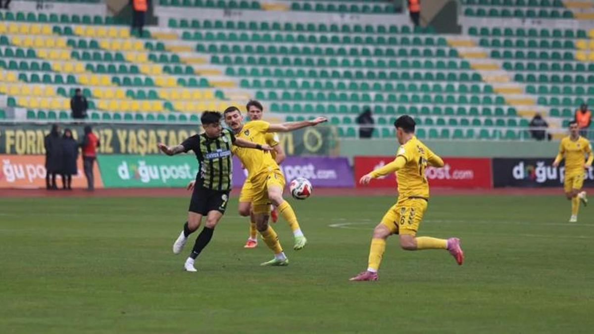 Şanlıurfaspor, Bucaspor 1928'i yendi! Pozisyon olay oldu: Skandallar devam ediyor