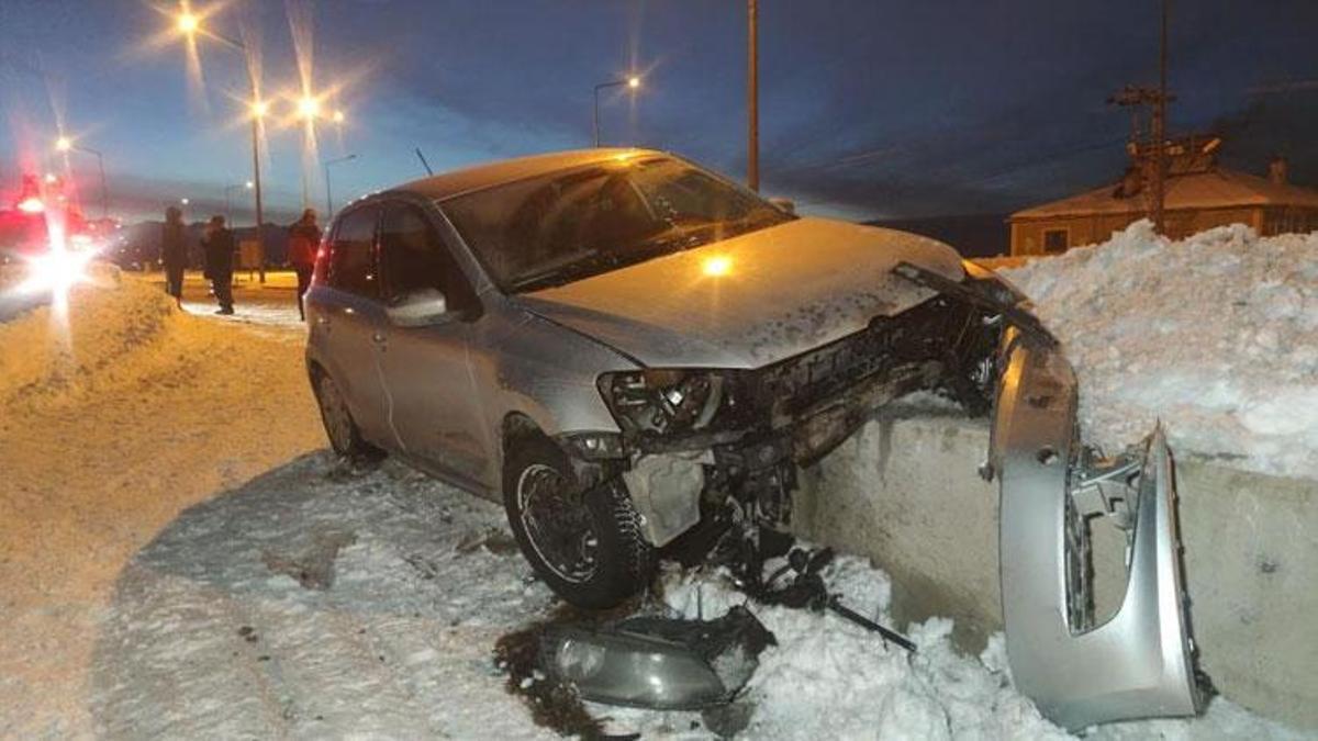 Van Gevaş'taki trafik kazasında 3 kişi yaralandı