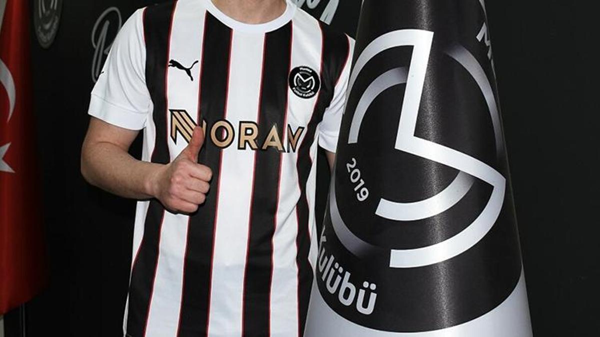 Borussia Dortmund, Schalke'de forma giydi, 1 Lig ekibine imza attı