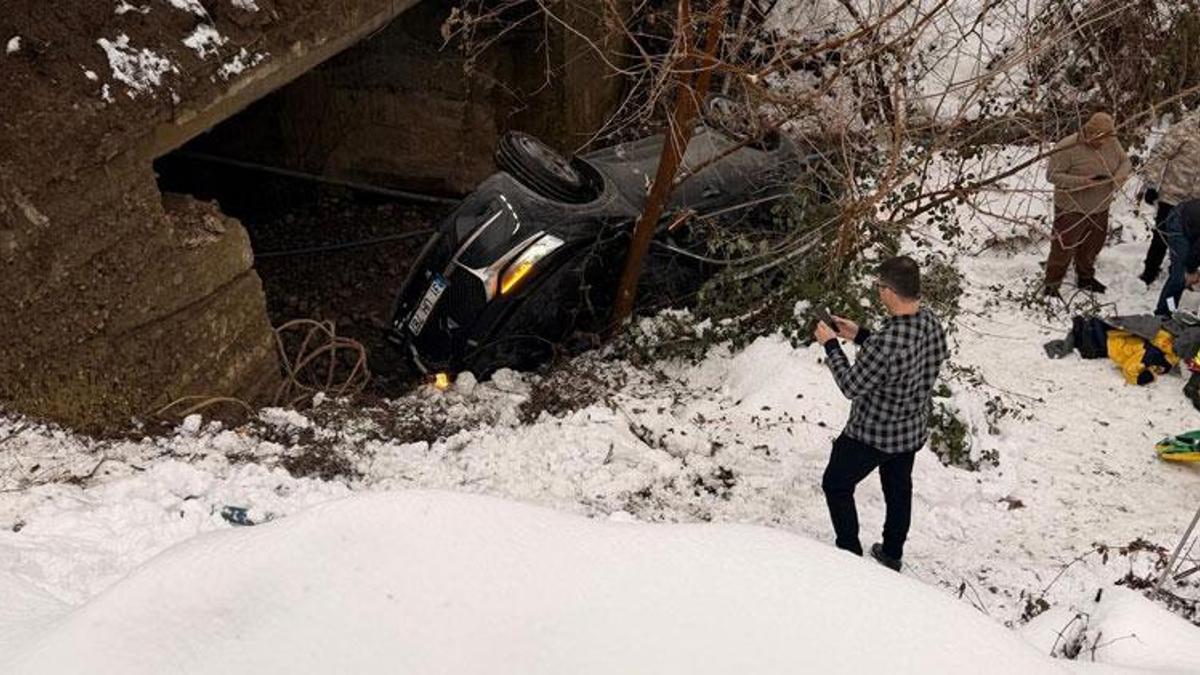 Hatay Belen’de otomobil, köprüden dereye düştü; 5 yaralı