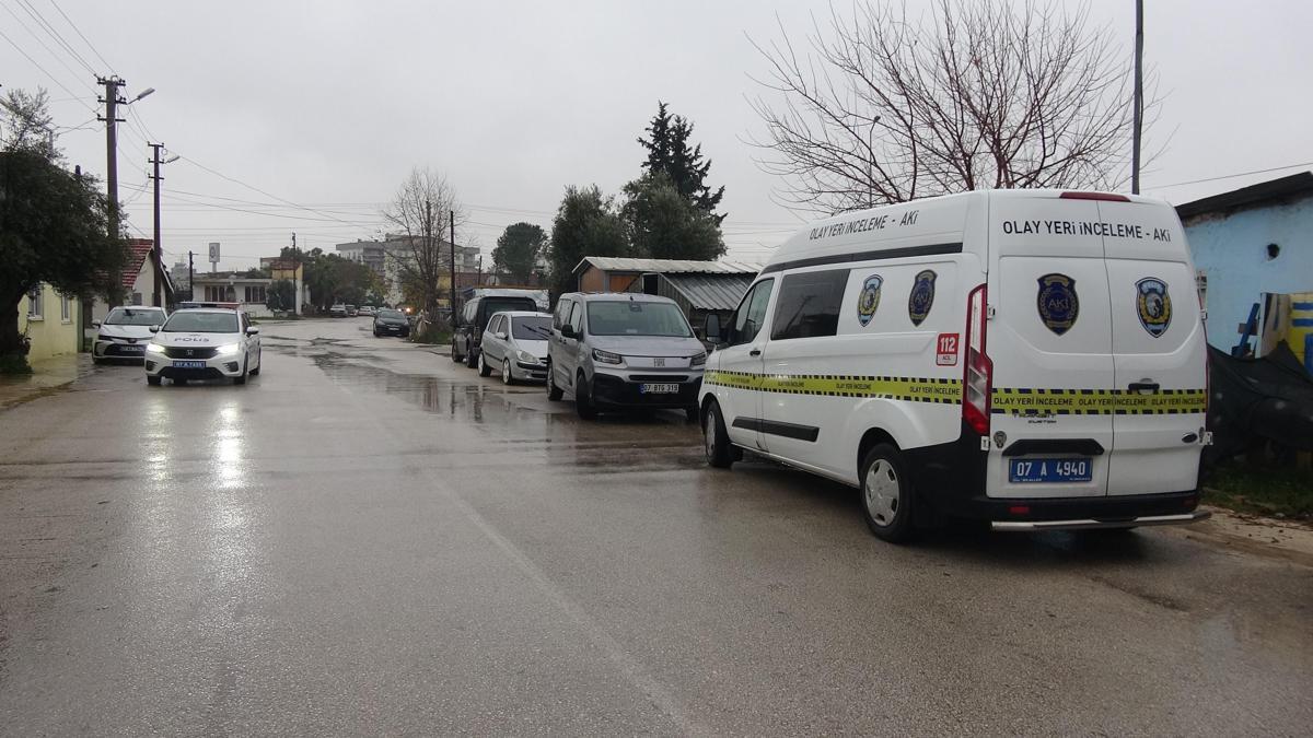 Antalya'da müstakil evde şüpheli ölüm