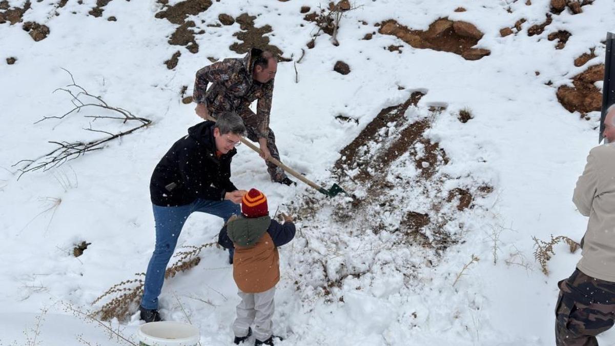 Erzincan'da hayata geçti: Kar yağınca herkes yollara çıktı