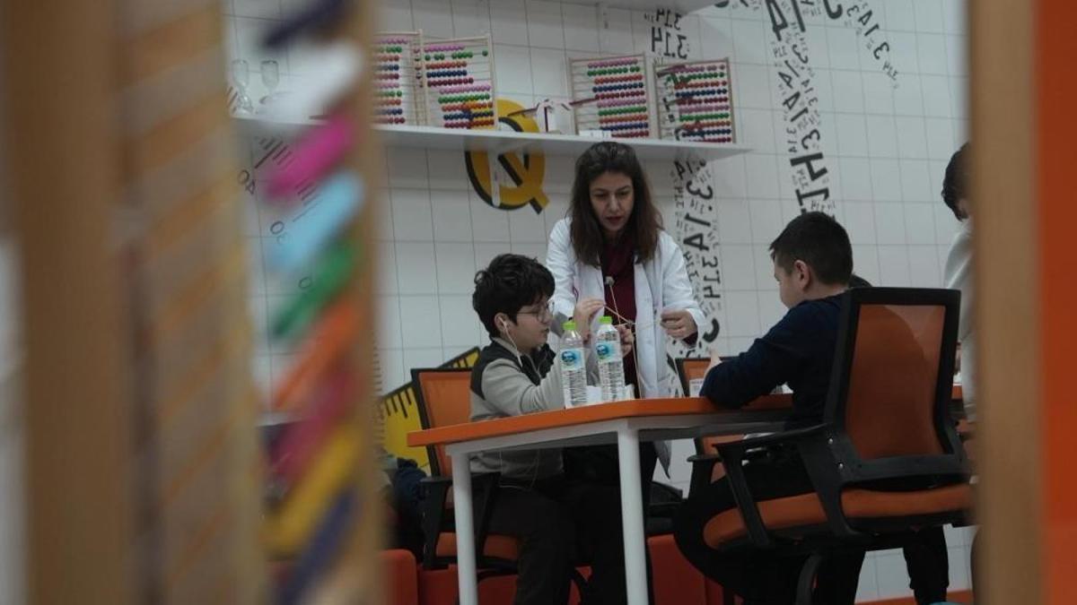 Düzce'de hizmete girdi, öğrenci akınına uğradı