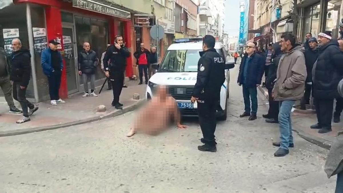 Samsun'da ilginç görüntüler! Çırılçıplak dolaştı, gözaltına alındı