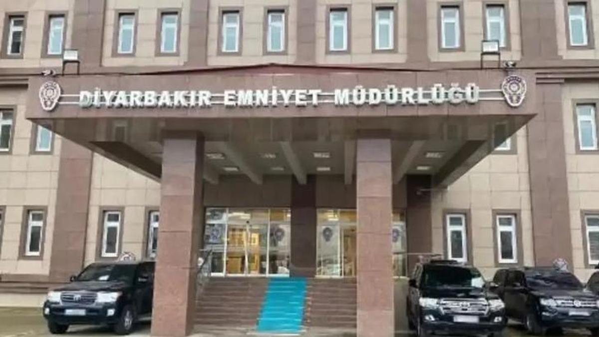 Diyarbakır'da emniyetin önüne el yapımı patlayıcı atıldı! 2 şüpheli aranıyor
