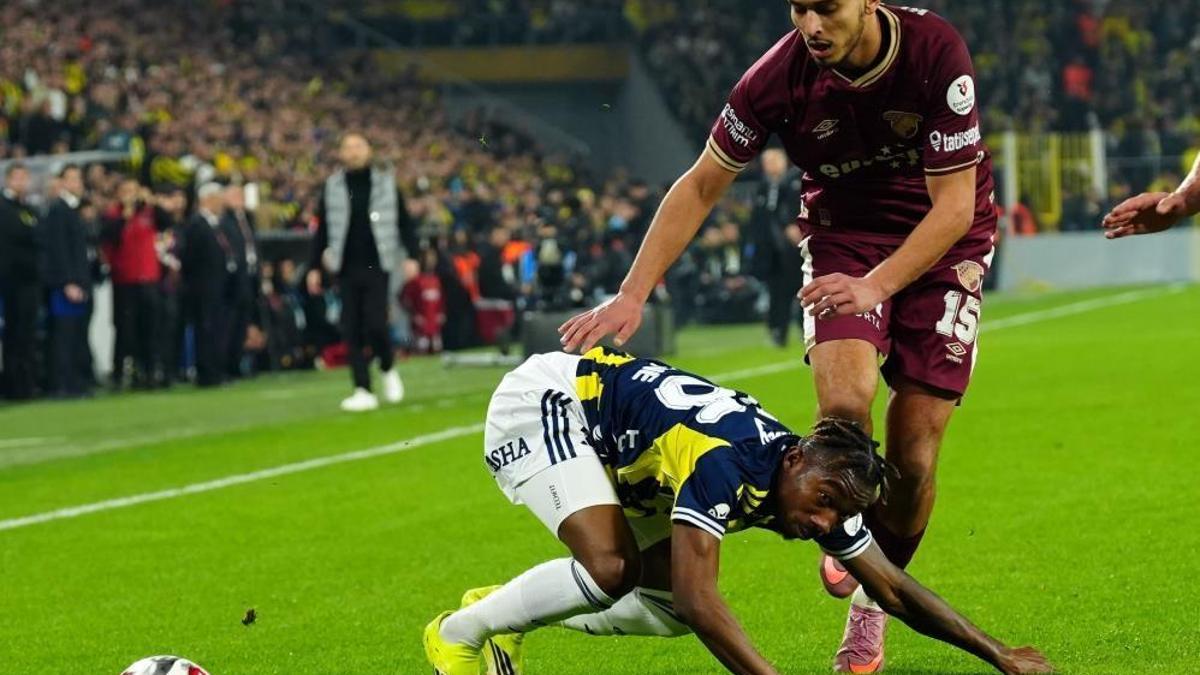 Göztepe, Kadıköy'de Fenerbahçe'yi üzdü