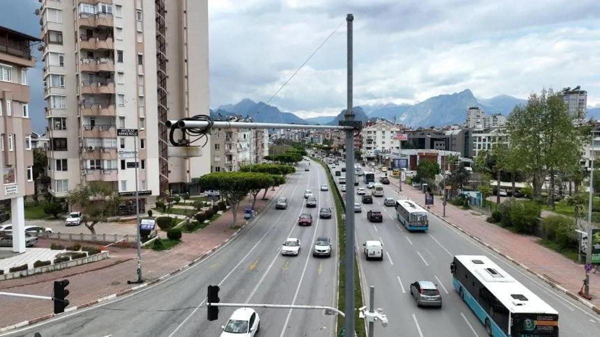 Antalya trafiğinde yeni dönem başladı: 7/24 izleniyor