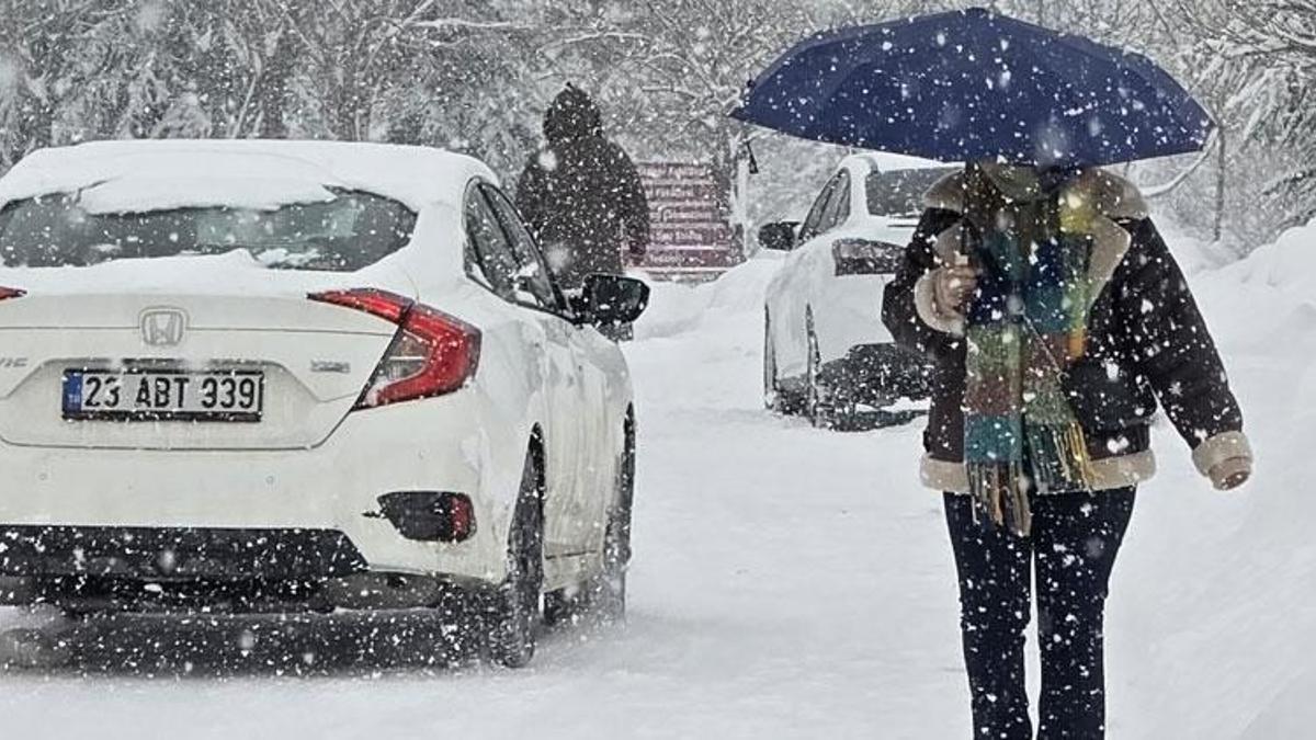 Kar yağışları geri geliyor! Meteoroloji son hava durumu raporuyla 20 ili uyardı