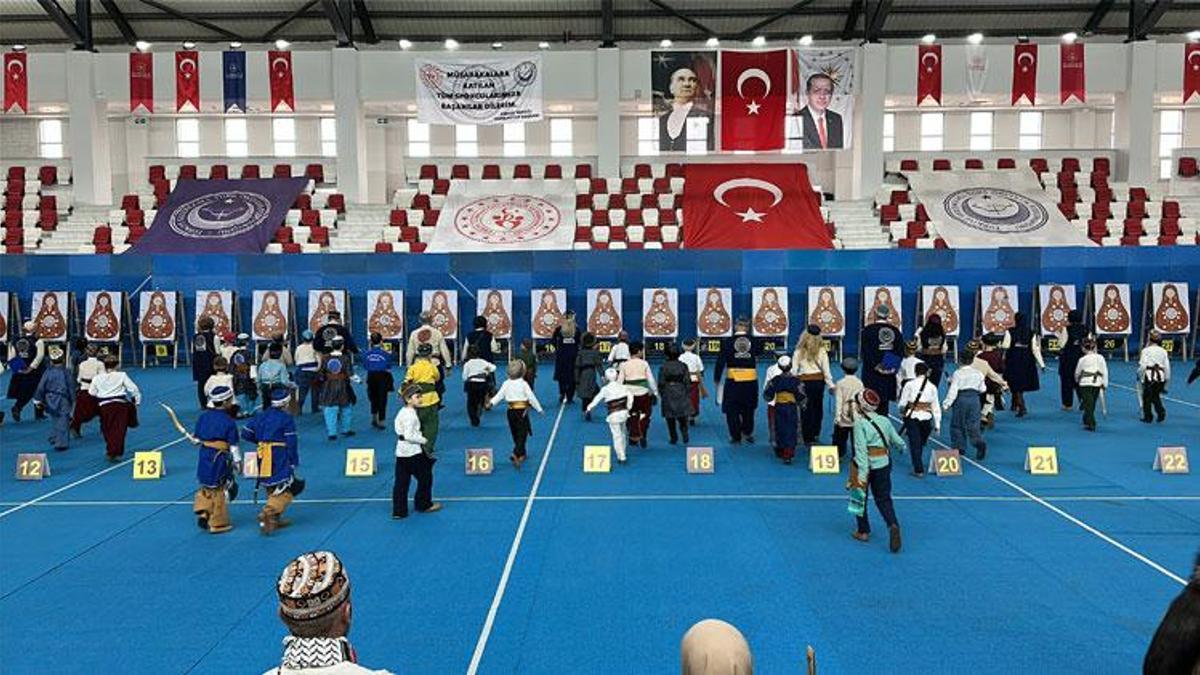 Geleneksel Türk Okçuluğu şöleni Kütahya’da başladı