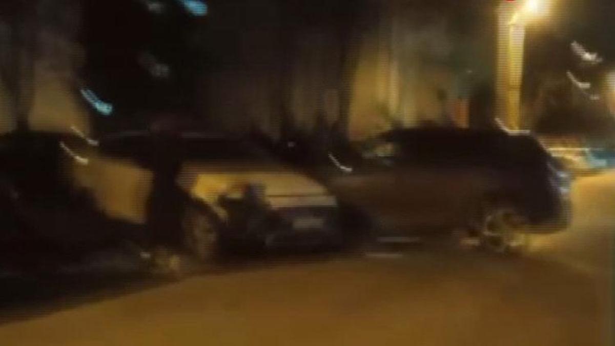 Sincan’da iki otomobil kafa kafaya çarpıştı: 2 yaralı