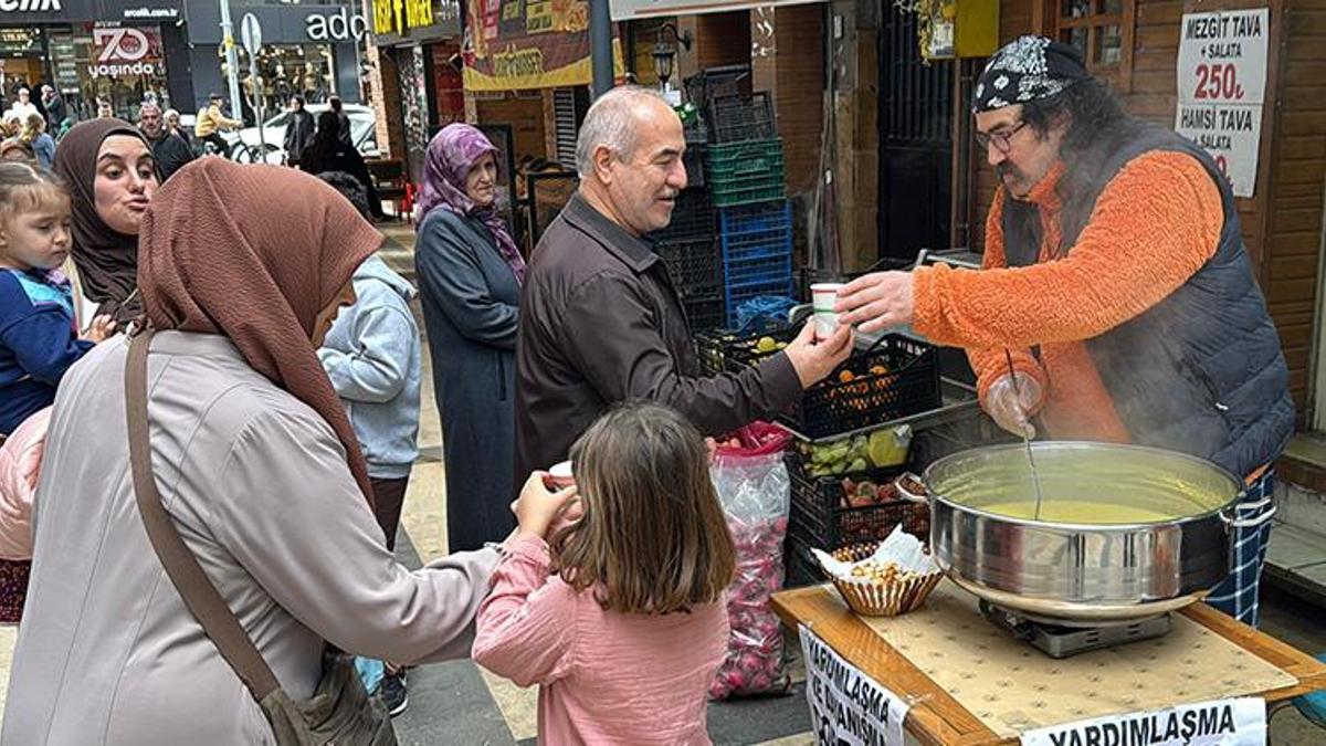 Ordu'da insanları ısıtan iyilik! Günde 200 bardak ikram ediyor