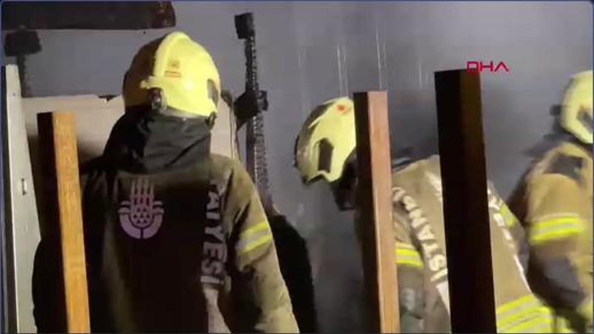 Ataşehir'de işçi konteynerinde yangın! Mermer atölyesi kül oldu