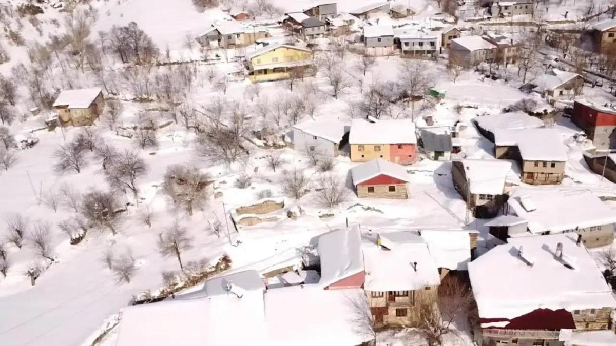 Arapgir’de 2 bin rakımda kartpostallık kış manzarası