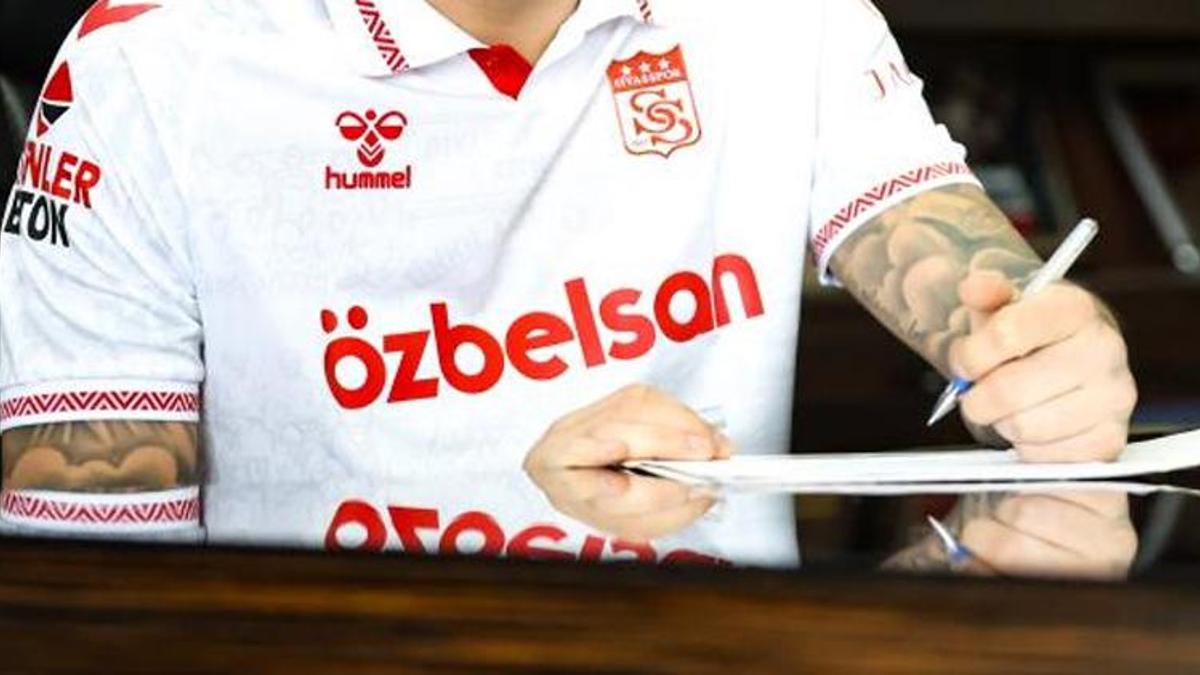 Sivasspor’un efsane ismi yeniden imza attı