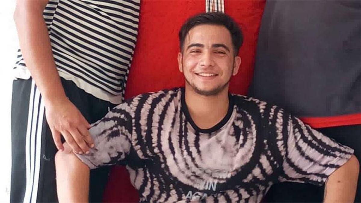 Kocaeli'den üzen haber! Tribünden düşen genç taraftar hayatını kaybetti