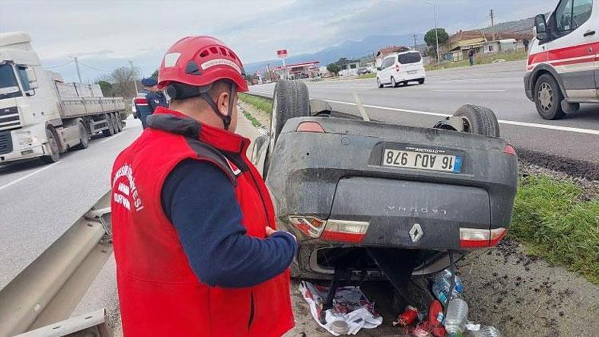 Susurluk’ta tek taraflı trafik kazasında sürücü hafif yaralandı